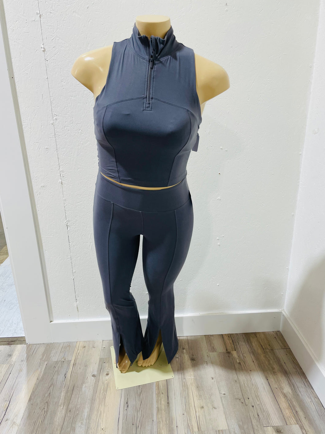 BUTTER CROPPED HALF ZIP TOP