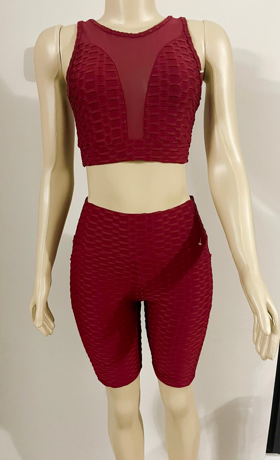 Red Bubble set for women - trendy and comfortable activewear for workouts and outdoor activities.